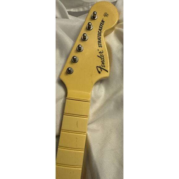 RockBand Wii Harmonix Fender Guitar Hero Stratocaster Model 19091 - NO DONGLE - Picture 6 of 9